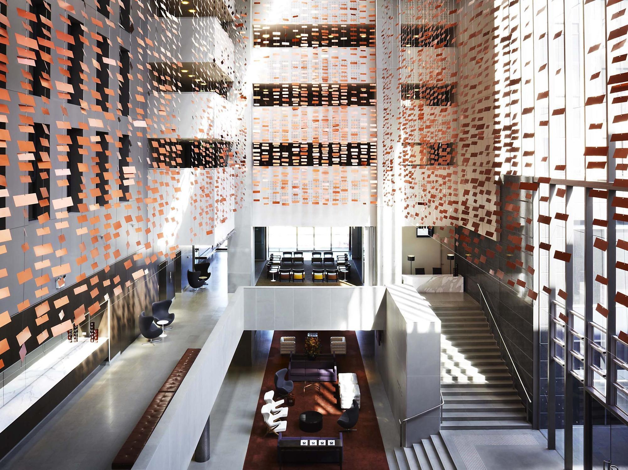 Hotel Realm Canberra Inreriör bild Interior of the building