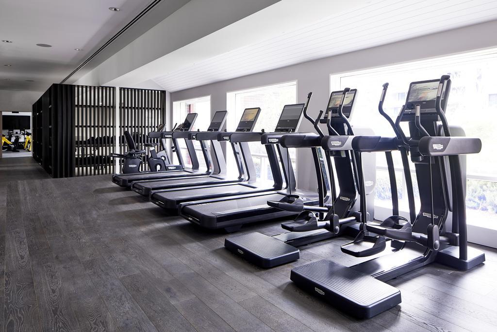 Hotel Realm Canberra Exteriör bild The gym at The Standard East Village