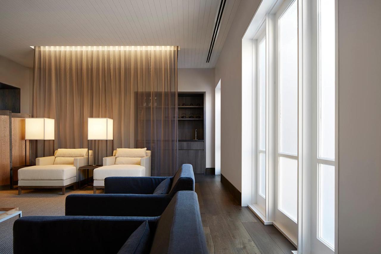 Hotel Realm Canberra Exteriör bild The interior of the 100 East 53rd Street penthouse